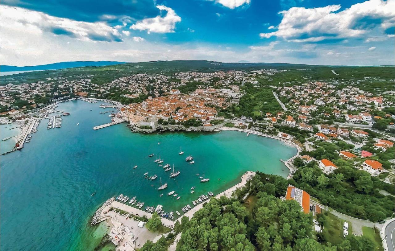 Beautiful Apartment In Vrbnik With Wifi Zewnętrze zdjęcie